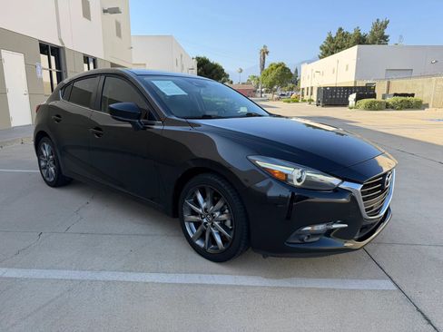 Used 2018 MAZDA MAZDA3 Grand Touring FWD image 4