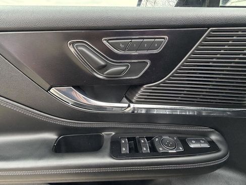 Used 2021 Lincoln Corsair FWD w/ Equipment Group 101A image 11