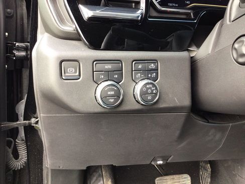 Used 2024 GMC Sierra 1500 SLT w/ SLT Premium Plus Package AWD/4WD image 17