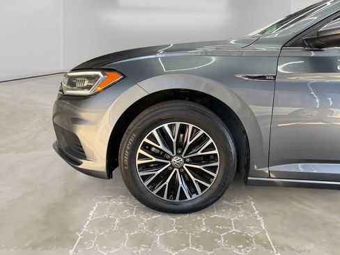 Used 2019 Volkswagen Jetta SEL w/ Cold Weather Package FWD image 14