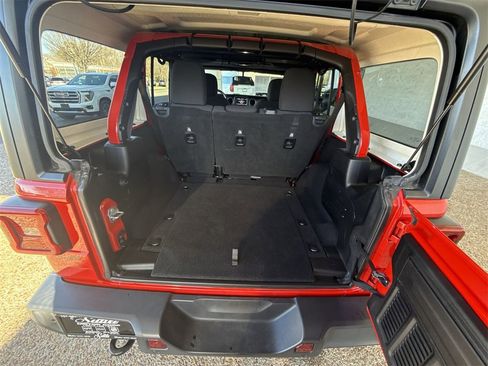 Used 2018 Jeep Wrangler Unlimited Sport S image 24