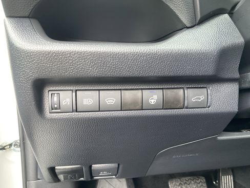 Used 2024 Toyota RAV4 XLE image 16