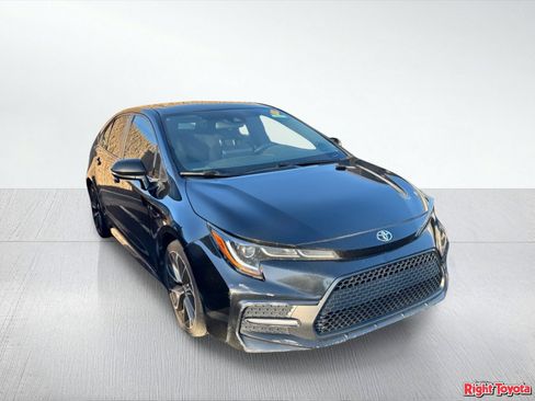 Certified 2020 Toyota Corolla SE w/ SE Premium Package FWD image 5