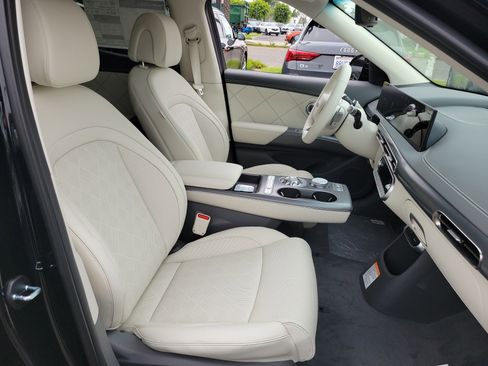 New 2026 Genesis GV60 Advance image 16