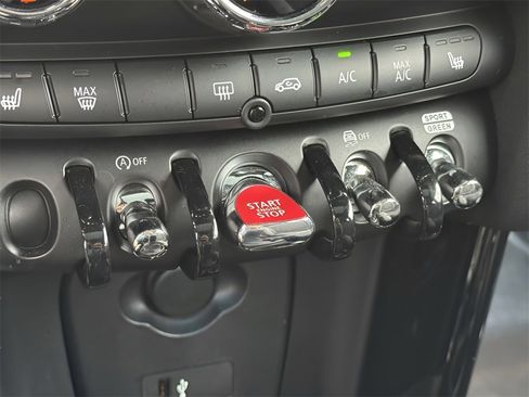 Used 2024 MINI Cooper John Cooper Works w/ Signature Upholstery Package image 32