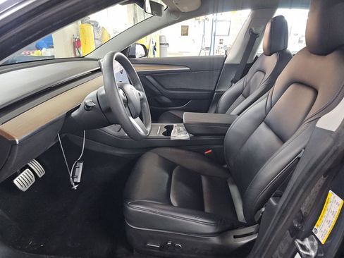 Used 2021 Tesla Model 3 Performance image 7