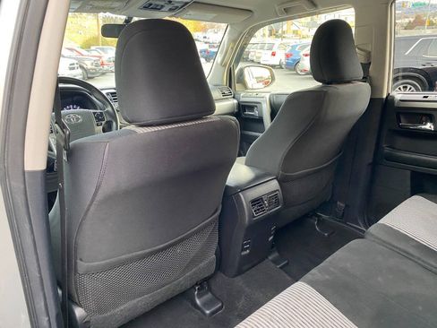Used 2014 Toyota 4Runner SR5 AWD/4WD image 23