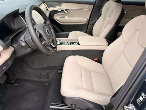New 2026 Volvo XC90 B5 Plus image 5