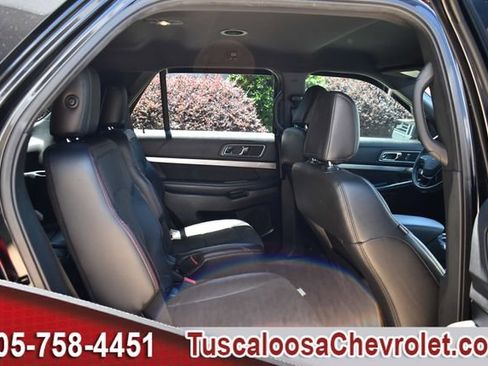 Used 2018 Ford Explorer XLT w/ Equipment Group 202A FWD image 25