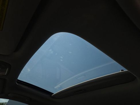 Used 2023 Kia Telluride S w/ S Sunroof Package FWD image 2