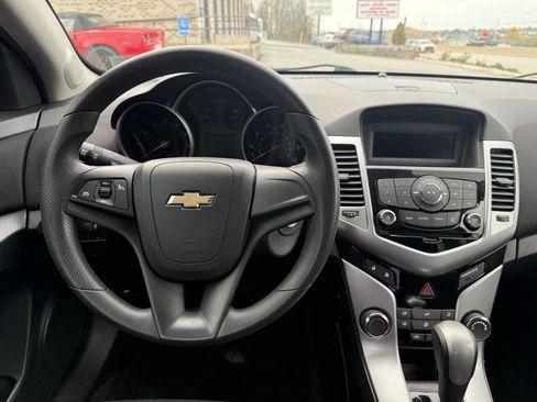 Used 2014 Chevrolet Cruze LT image 26