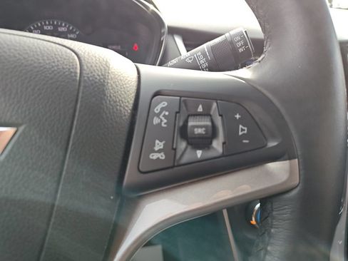 Used 2018 Chevrolet Trax LT w/ LT Convenience Package FWD image 24