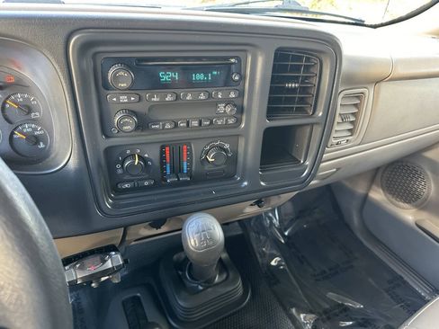 Used 2004 Chevrolet Silverado 2500 4x4 Crew Cab image 22