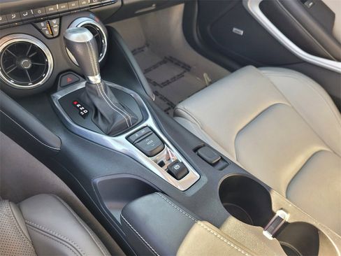 Used 2017 Chevrolet Camaro SS image 28
