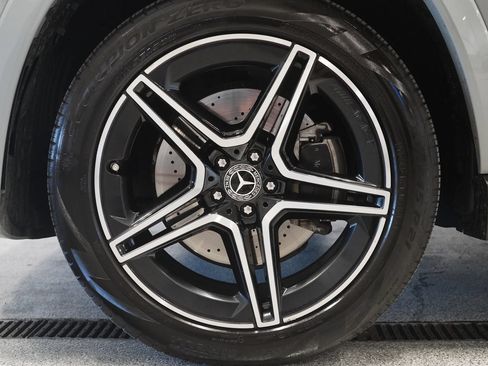 Used 2024 Mercedes-Benz GLS 450 4MATIC image 8