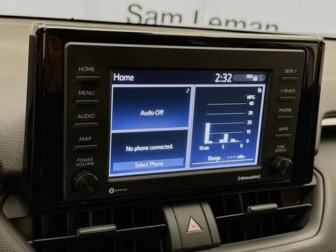 Used 2021 Toyota RAV4 LE image 14