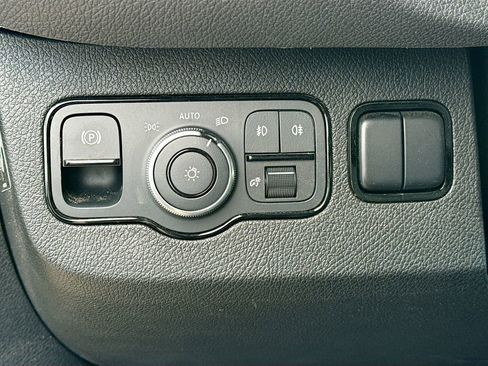 Used 2022 Mercedes-Benz Sprinter 2500 image 10