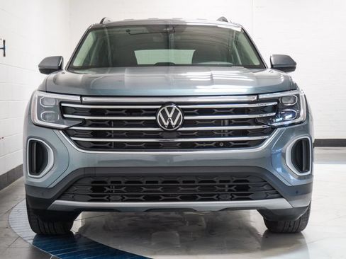 Used 2025 Volkswagen Atlas SE AWD/4WD image 43