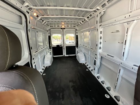 Used 2023 RAM ProMaster 2500 FWD image 32