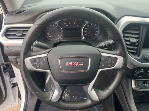 Used 2023 GMC Acadia SLE w/ Driver Convenience Package image 20