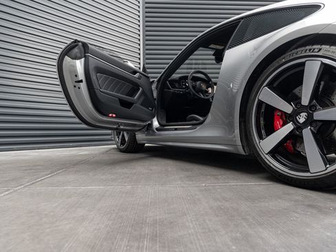 Certified 2025 Porsche 911 Carrera S RWD image 13