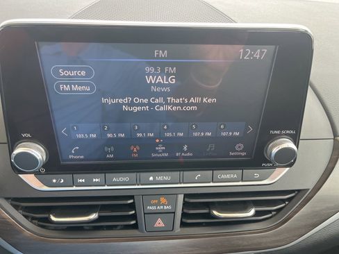 Used 2024 Nissan Altima 2.5 SV image 15