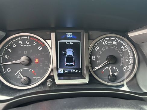 Used 2021 Toyota Tacoma SR5 RWD image 3