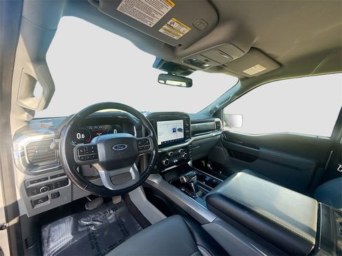 Used 2022 Ford F150 Lariat w/ Equipment Group 502A High image 9