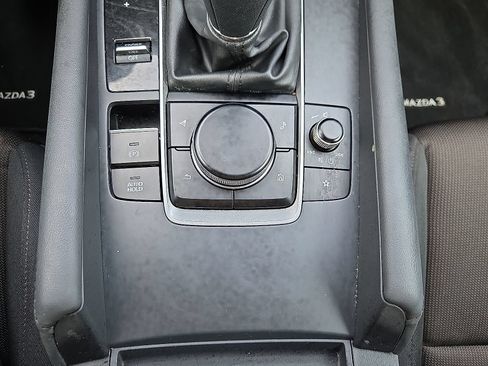 Used 2021 MAZDA MAZDA3 s FWD image 17