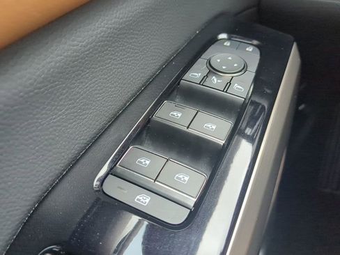 Used 2022 Nissan Pathfinder Platinum w/ Cargo Package image 26