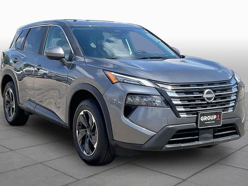 Used 2025 Nissan Rogue SV FWD image 3