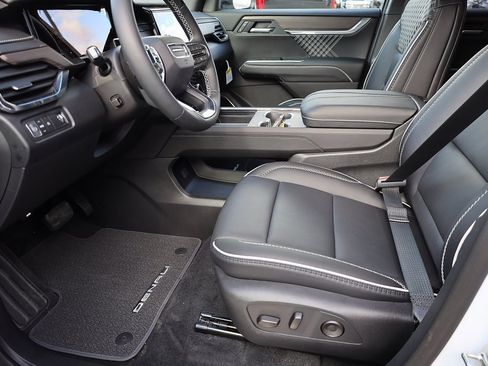 New 2026 GMC Acadia Denali image 11