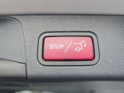 Certified 2023 Mercedes-Benz GLB 250 image 13