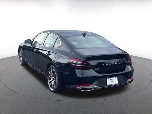 Used 2025 Genesis G70 2.5T image 10