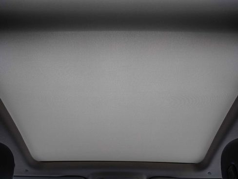 Used 2023 Mercedes-Benz GLS 450 4MATIC image 16