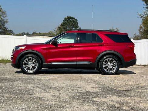 Used 2020 Ford Explorer XLT w/ Equipment Group 202A RWD image 2