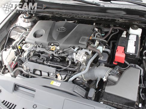 Used 2024 Toyota Camry SE image 29