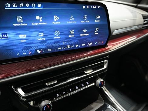 Used 2024 Chevrolet Traverse Z71 w/ LPO, Floor Liner Package image 15