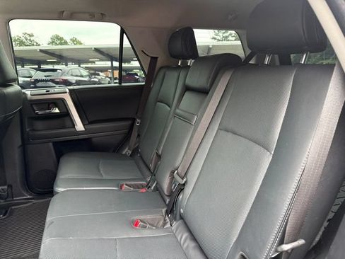 Used 2022 Toyota 4Runner Limited AWD/4WD image 11