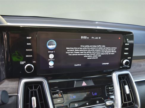 Used 2022 Kia Sorento S w/ Panoramic Sunroof Package AWD/4WD image 14