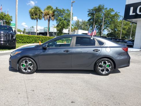 Used 2019 Kia Forte LXS image 8