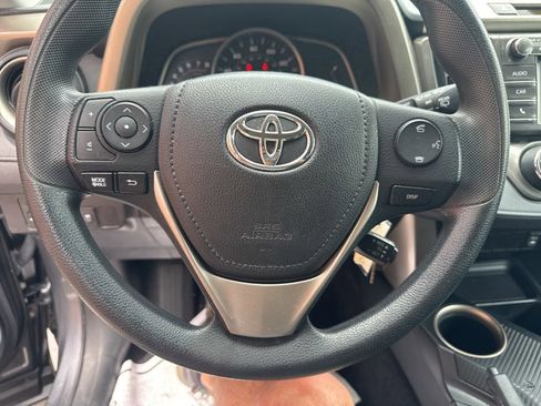 Used 2015 Toyota RAV4 LE AWD/4WD image 26