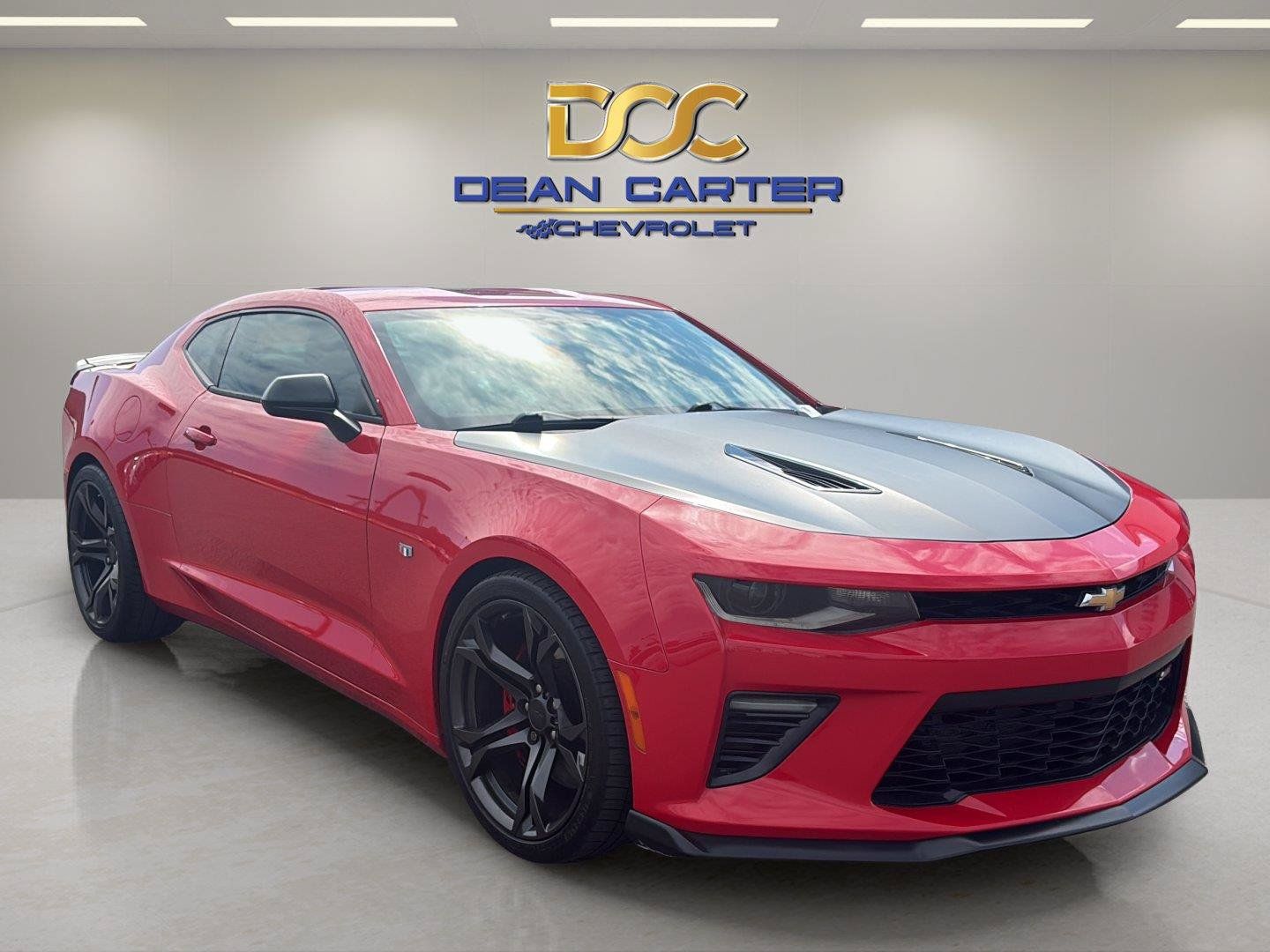 Used 2018 Chevrolet Camaro SS RWD image 7