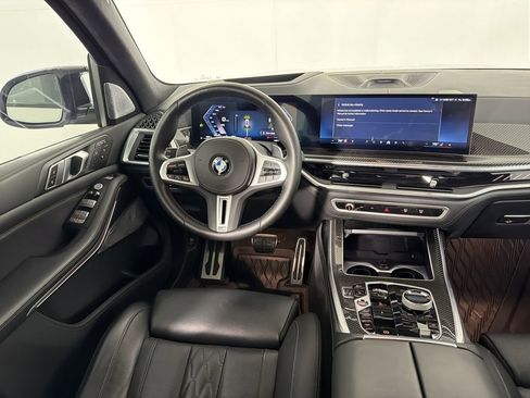 Used 2024 BMW X7 M60i w/ Executive Package image 28