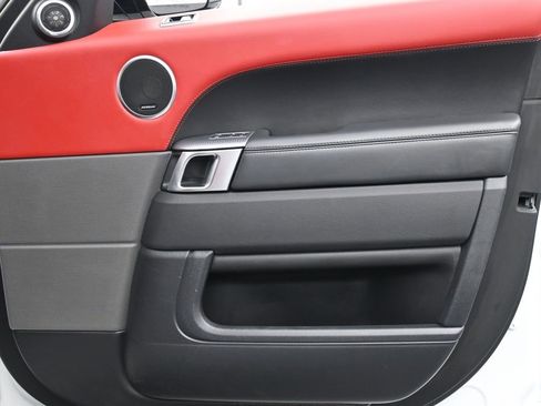 Used 2021 Land Rover Range Rover Sport HST image 26
