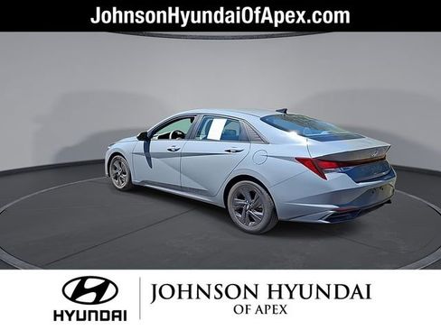 Used 2021 Hyundai Elantra SEL FWD image 7