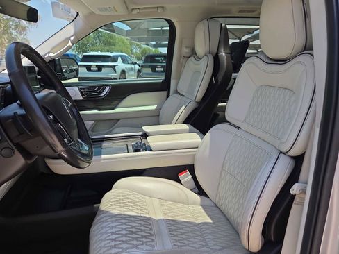 Used 2020 Lincoln Navigator L Black Label w/ Cargo Convenience Package AWD/4WD image 17
