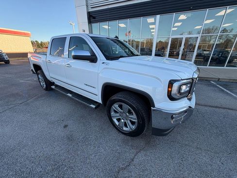 Used 2018 GMC Sierra 1500 SLT image 2