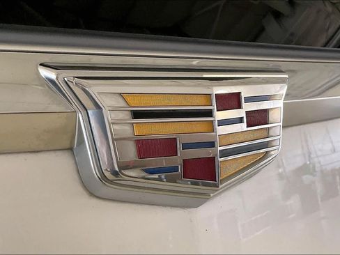 Used 2020 Cadillac Escalade Platinum AWD/4WD image 31