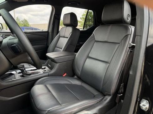 Used 2023 Chevrolet Traverse RS w/ LPO, Floor Liner Package FWD image 30